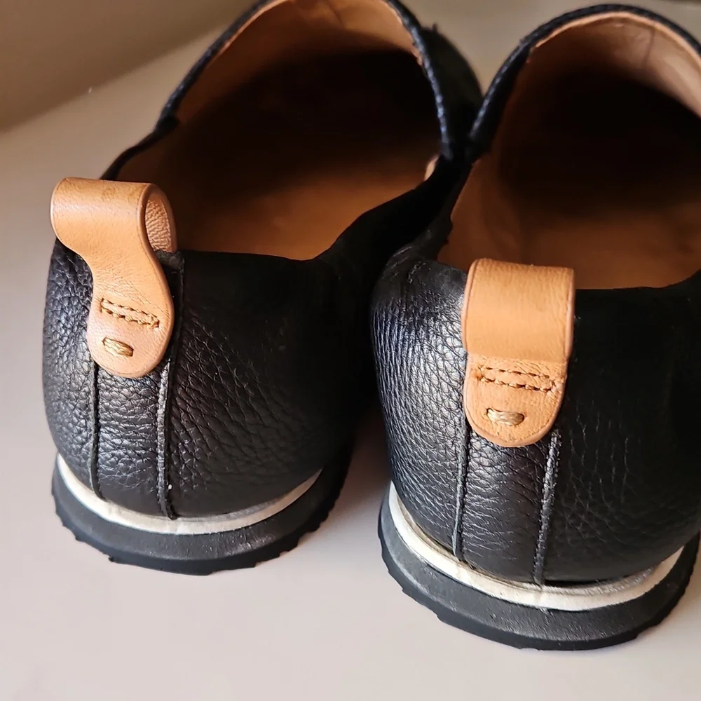 GENTLE SOULS by KENNETH COLE LUCE A-LINED BLACK LEATHER LOAFERS sz 8 - Picture 5 of 7